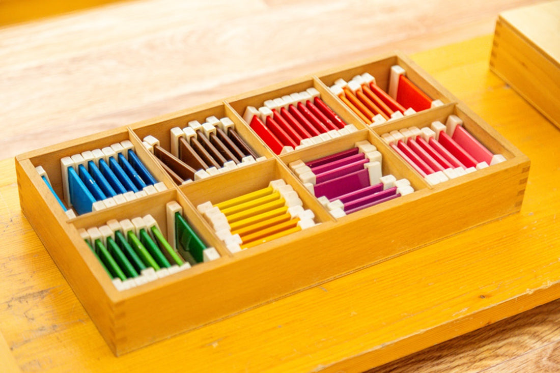 Caja de colores Montessori: beneficios pedagógicos y educativos