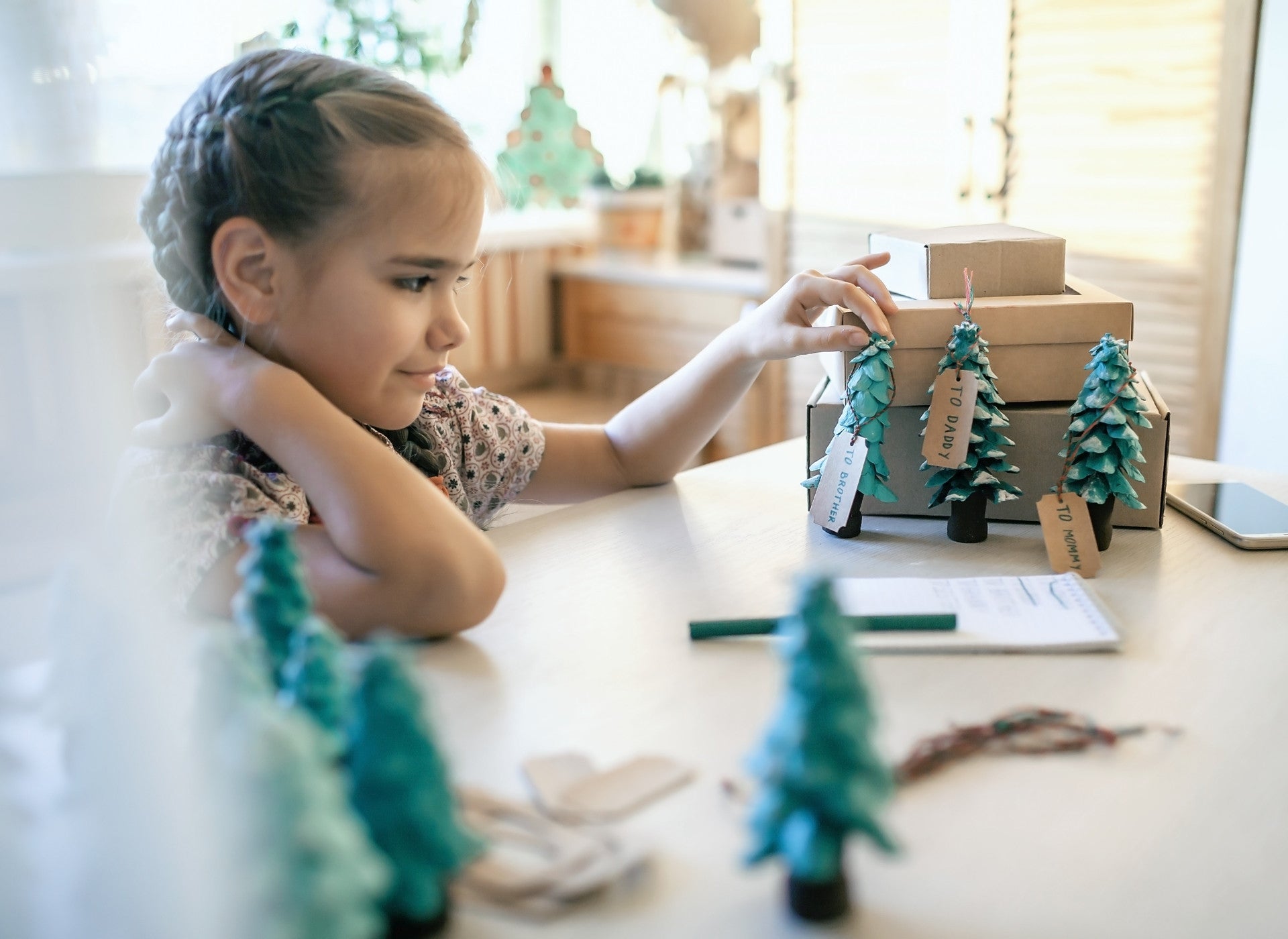Cómo vivir una Navidad Montessori acompañando las emociones del niño