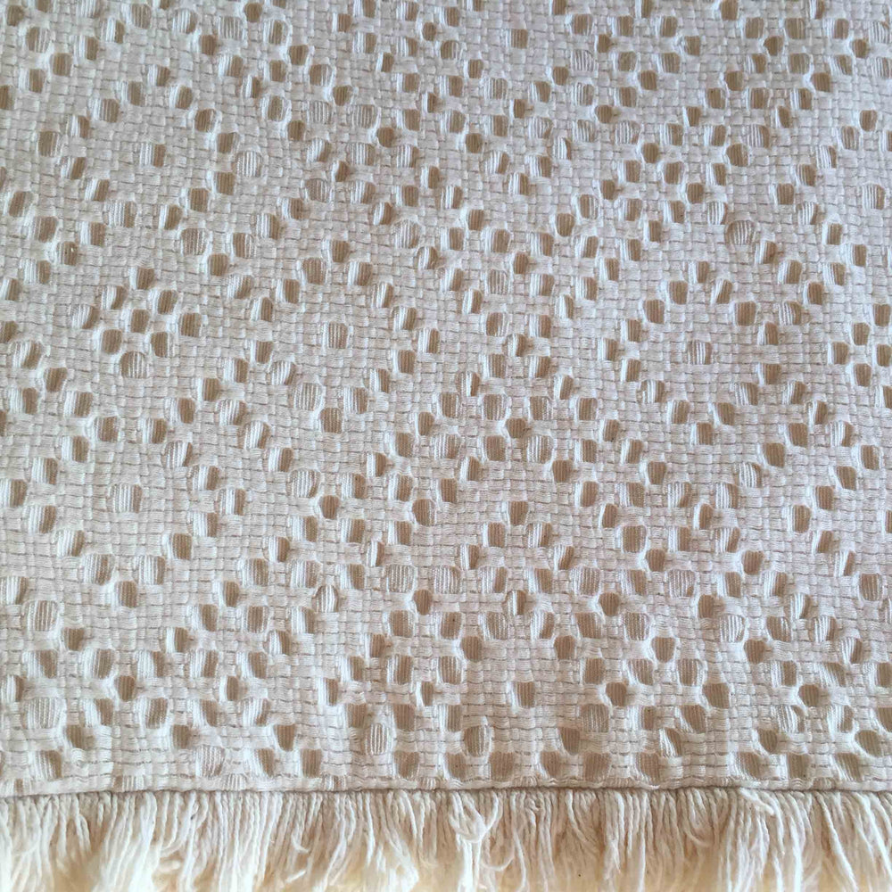 Colcha flecos crema