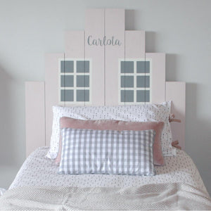 Cabecero casa ventanas