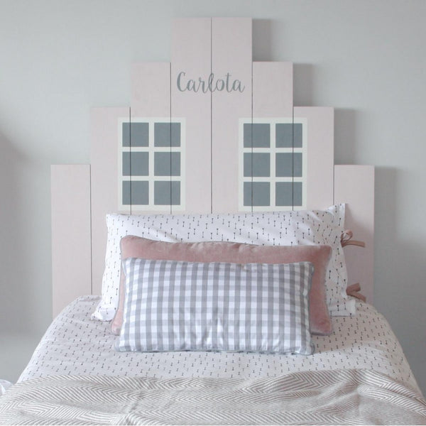Cabecero casa ventanas
