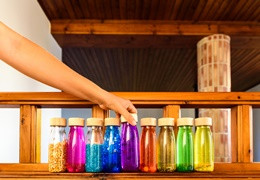 Botella de la calma Montessori: qué es y cómo hacerla