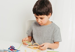 Claves para el desarrollo de la motricidad fina en los niños según el método Montessori