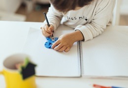 El laboratorio de escritura Montessori como puente entre lenguaje oral y lenguaje escrito